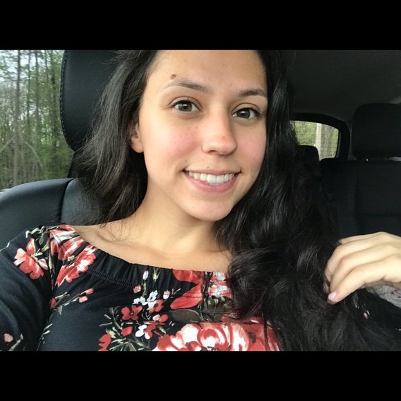 Meet your Posher, Sarah - Picture 1 of 1